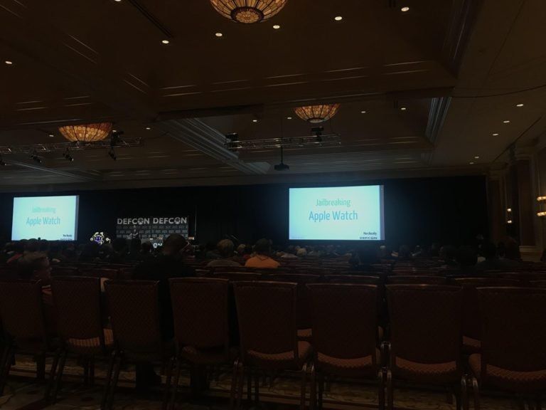 L'Apple Watch jailbreakée à la DEFCON